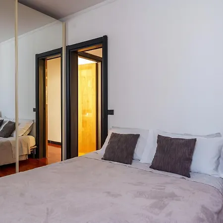 Anna Apartment