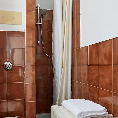 Anna Apartment *