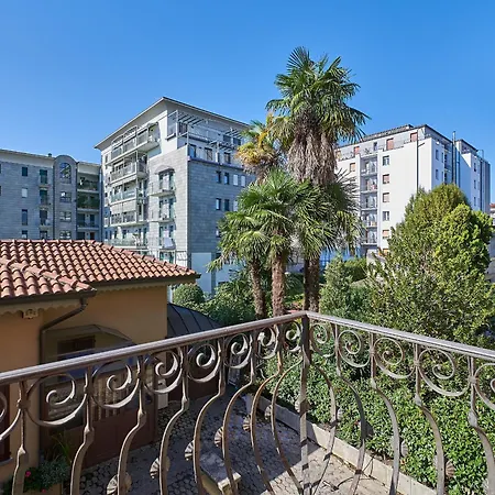 Anna Apartment